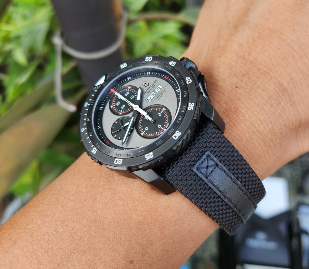 Alpnach online mechanical chronograph