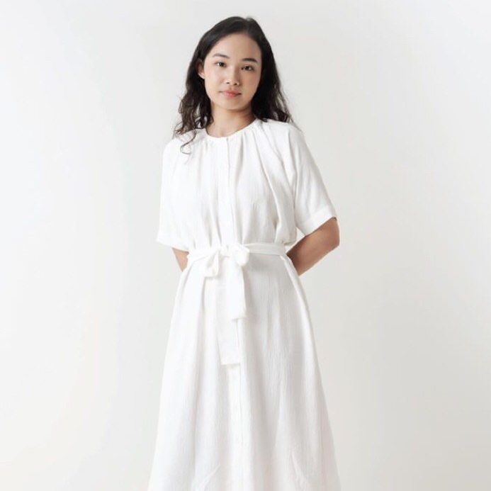 WHITE LONG DRESS KOREAN LOOK OUTFIT
