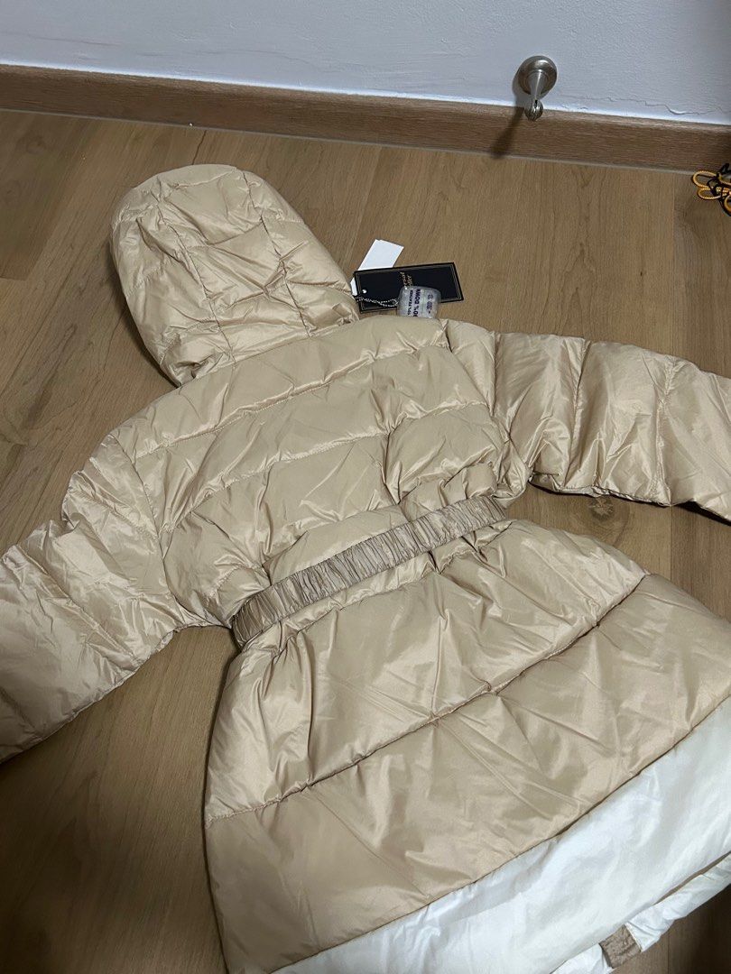 Winter Jacket (Category: Coats, Jackets and Outerwear) located in Singapore. Submitted by macncheesebess (Listing ID 1263972814, Image 3). Description: L for kids… .
