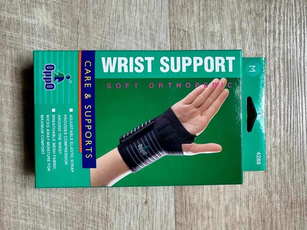 Wrist Support/Band, Health & Nutrition, Braces, Support & Protection on