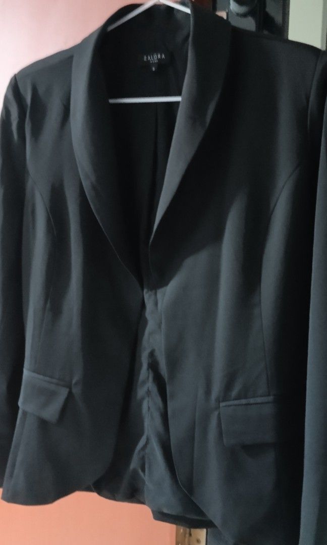 Zalora Work Blazer Women s Fashion Coats Jackets and Outerwear on Carousell