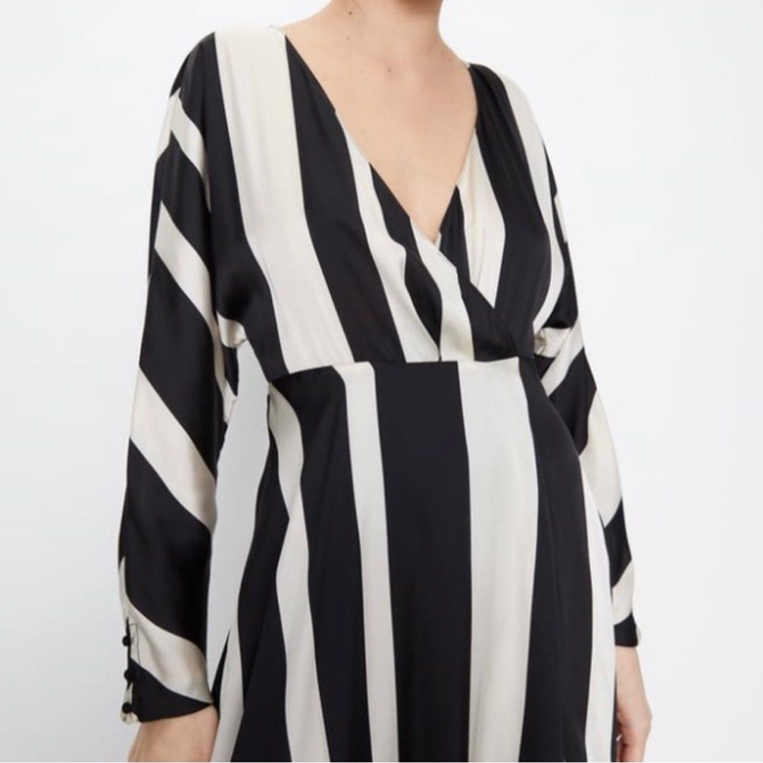 Zara silk maxi dress (Category: Dresses) located in Munoz. Submitted by Liiz27 (Listing ID 1263953126, Image 3). Description: BNWOT Never worn. Super classy .