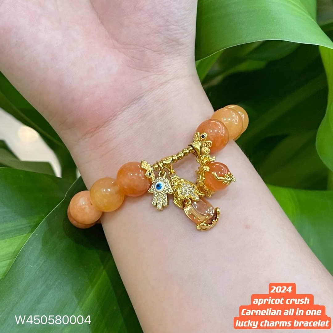 2024 lucky color Apricot crush carnelian with evil eye, Women's Fashion