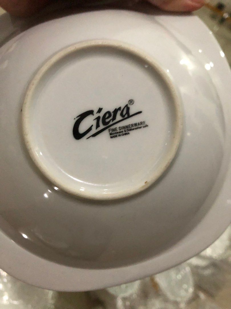 (Repriced) 20-piece Ciera Dinnerware Set (Category: Dinnerware & Cutlery) located in Paranaque City. Submitted by dlorne (Listing ID 1264120085, Image 3). Description: Unused but no more box.