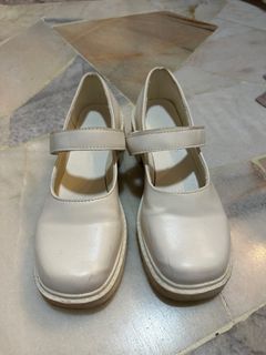 (2for35)White Mary Janes