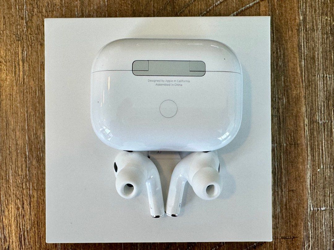 🌟Original Airpods Pro 2nd Generation - Lightning (Pre-Loved Mint Quality)🌟