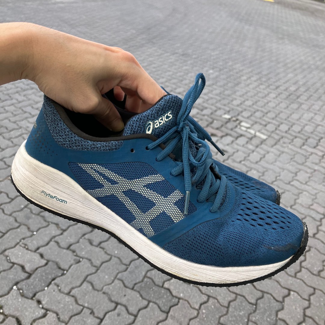 Asics roadhawk sales ff weight