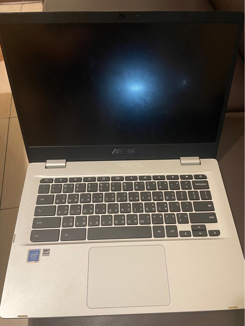 Asus chromebook c423n, 電腦及科技產品, 桌上電腦或筆記型電腦在旋轉拍賣