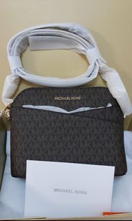 Michael Kors Vanilla Jet Set Lg Flat Crossbody Bag at FORZIERI
