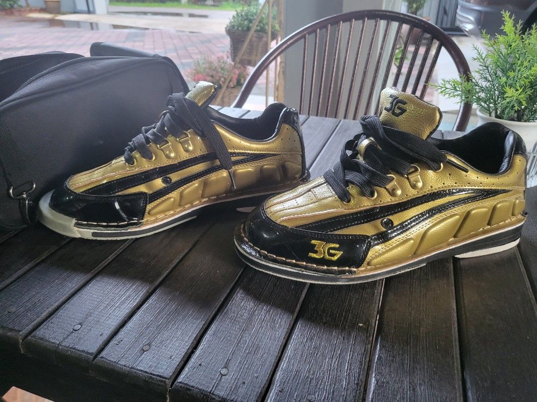 Gold deals bowling shoes