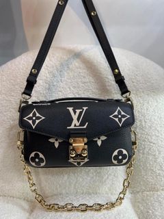 ❣️BNIB❣️Louis Vuitton Trianon PM Giant Monogram Empreinte Leather Bag