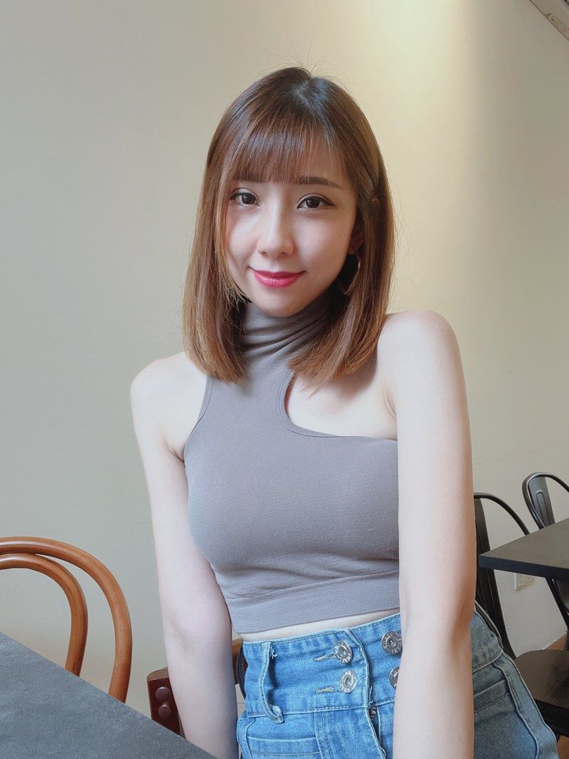 Brown Crop Top, Women's Fashion, Tops, Sleeveless on Carousell