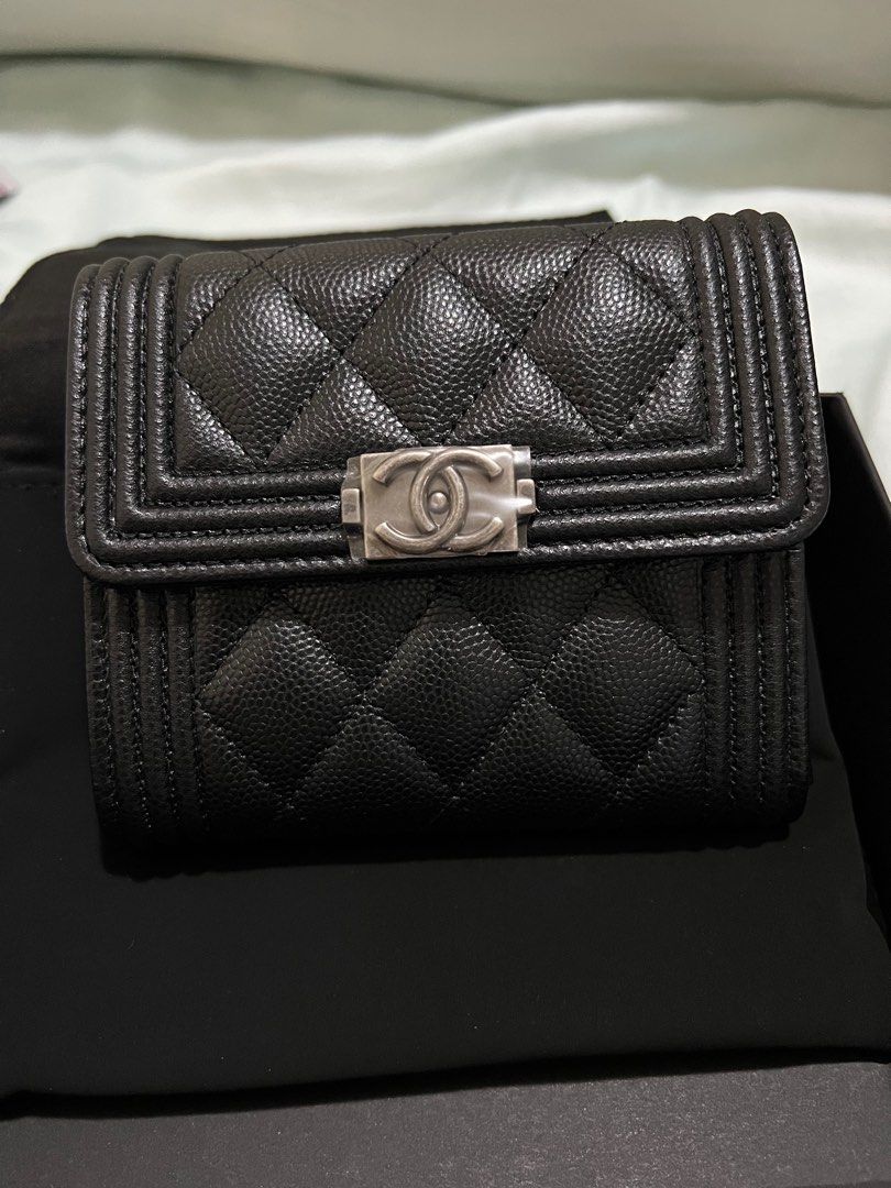 Chanel boy small flap wallet outlet