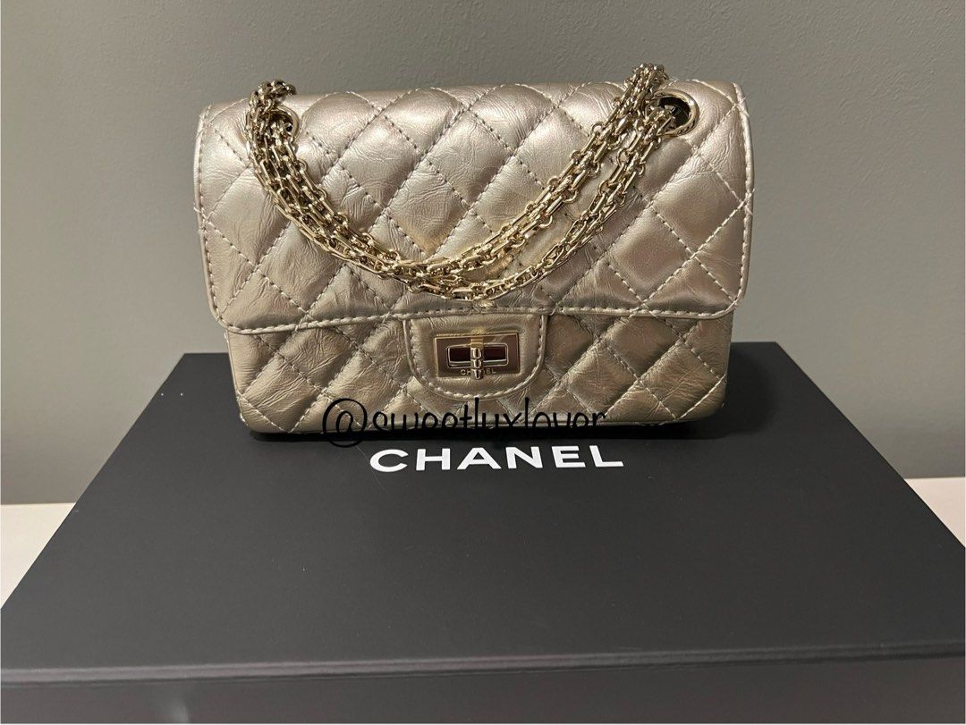 Chanel mini 255