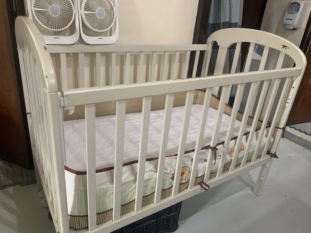 Crib SALE with freebies