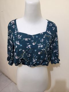 Crop Top Bunga Square Neck