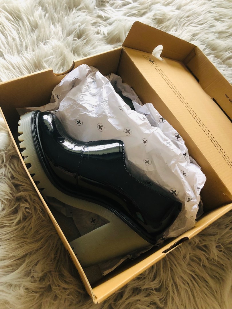 Dr martens cordelia black on sale