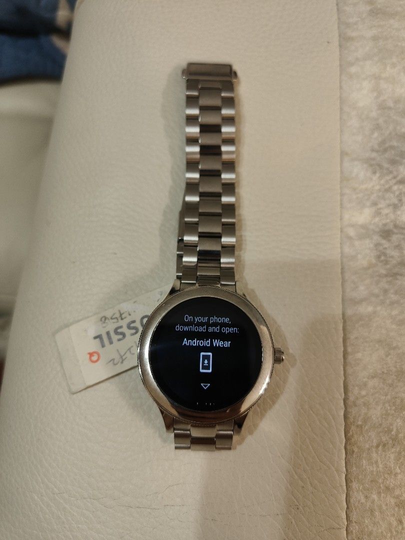 Fossil q store venture 2