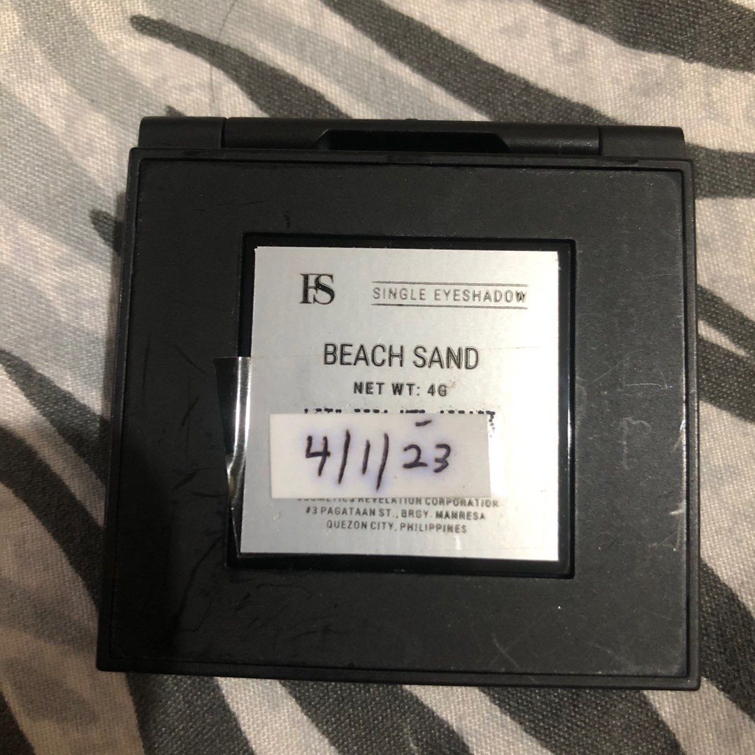 FS Single Eyeshadow [Beach Sand] (Category: Makeup) located in Manila. Submitted by enndrelithe (Listing ID 1264166548, Image 2). Description: Condition: Like new Yung date po na nakalagay is kung kelan sya nabili ❤️ MOP: Shopee checkout [dm me for link] DM me if interested! 🫶🏻🥰.