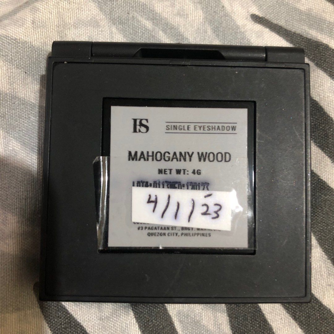 FS Single Eyeshadow [Mahogany Wood] (Category: Makeup) located in Manila. Submitted by enndrelithe (Listing ID 1264166998, Image 2). Description: 🥰 MOP: Spee Checkout [dm me for link] .