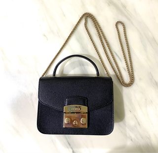 (Category: ) located in . Submitted by 12shop (Listing ID 1264230755, Image 1). Description: .