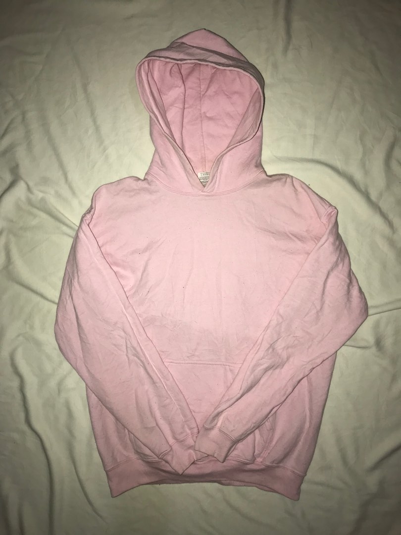 GILDAN PLAIN PINK HOODIE, Men's Fashion, Tops & Sets, Hoodies on Carousell