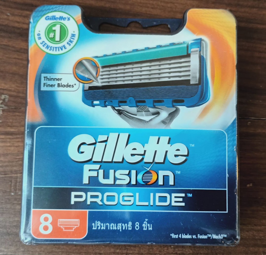 Gillette Blade Beauty Personal Care Men S Grooming On Carousell