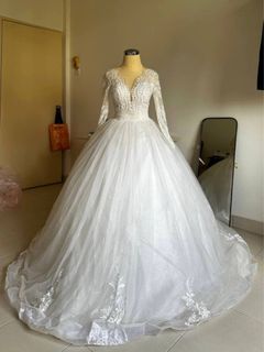 (Category: ) located in . Submitted by mellycloset (Listing ID 1264080919, Image 1). Description: .