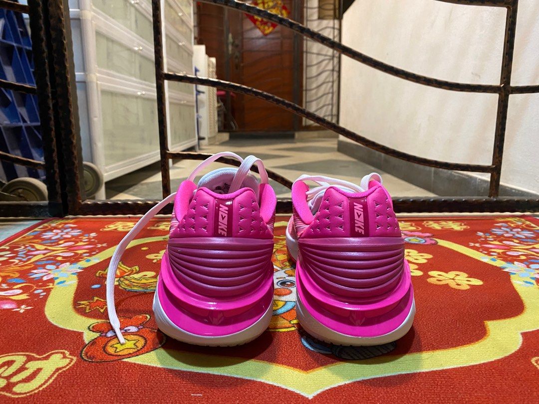 Nike 18 cheap hyper pink