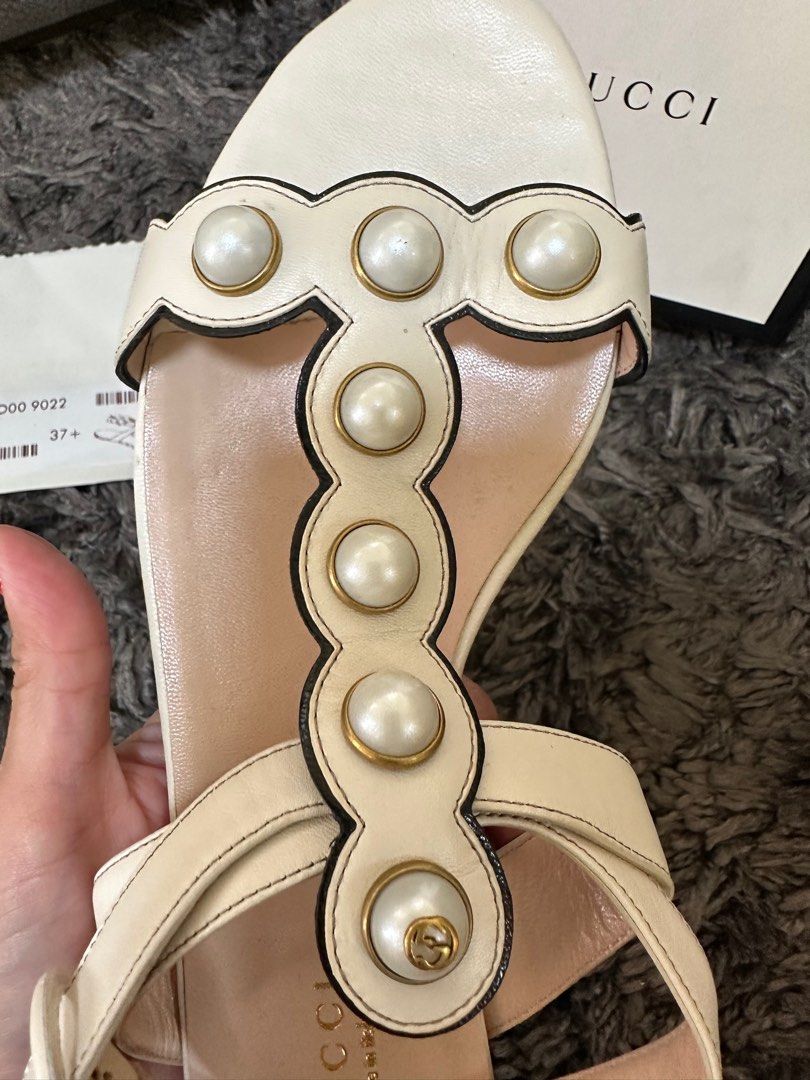 Gucci pearl sandals online