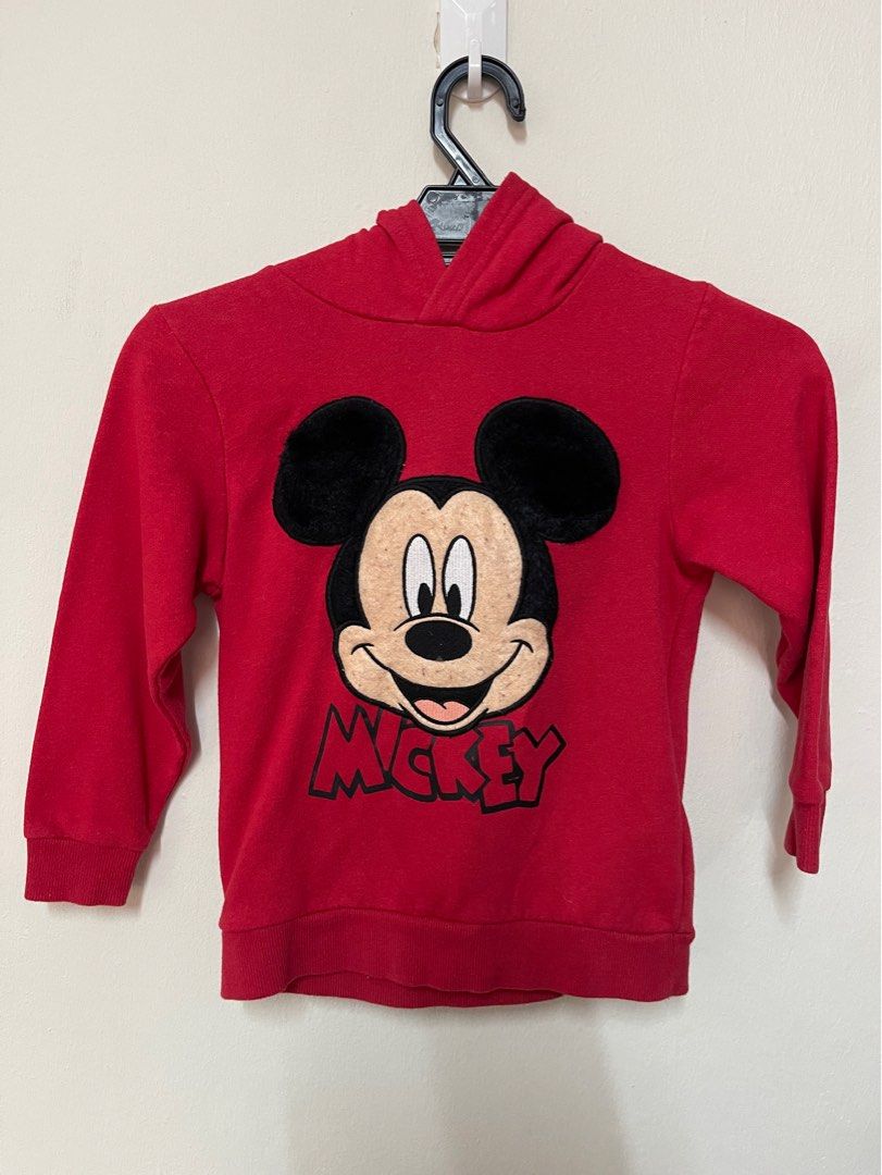 H and outlet m mickey