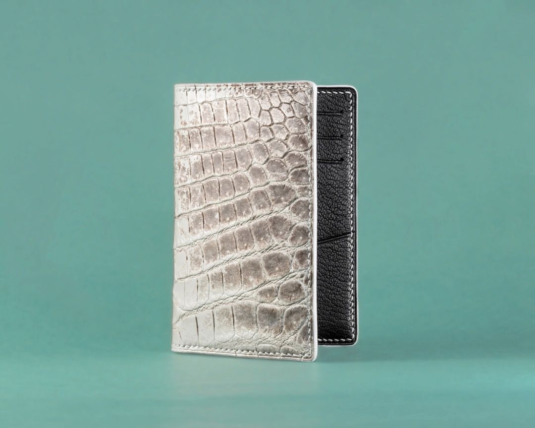 Handcrafted handstitched Bifold Card Holder in Natural Himalayan