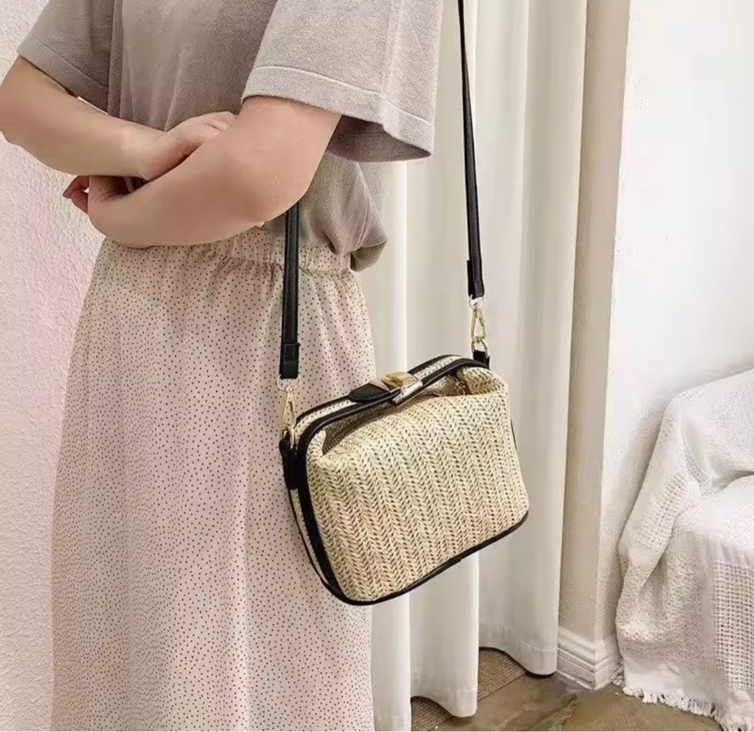 ebagos Red rattan leather Straw Bag Mini Oil Handbag black
