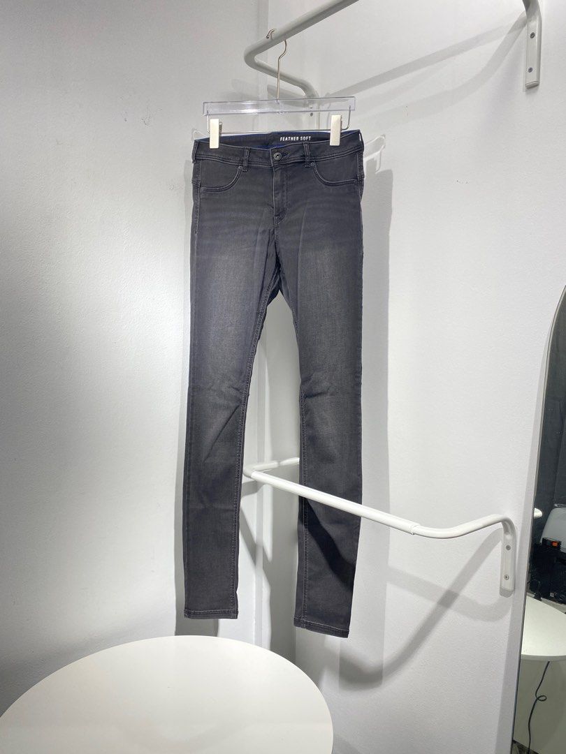 H M Feathery Soft Jeggings Women s Fashion Bottoms Jeans on Carousell