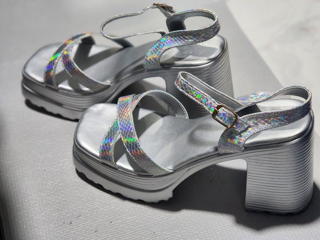 Chunky discount snakeskin heels