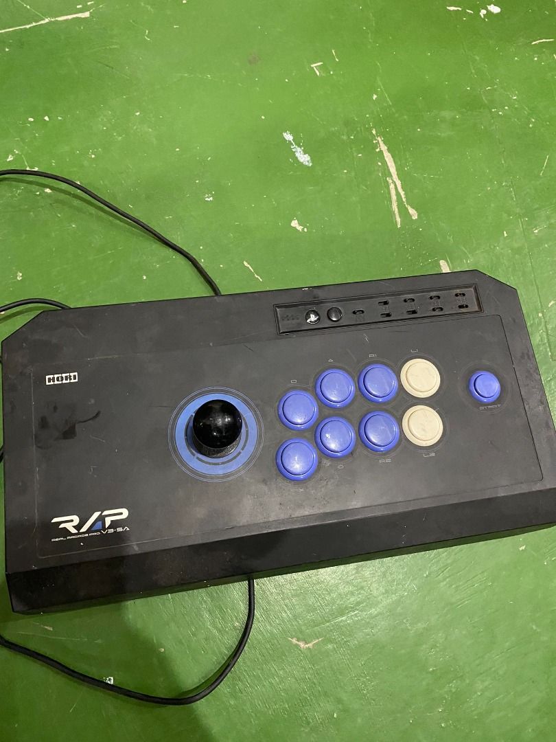 Hori Real Arcade Pro V3 SA for PS3/PC (Category: Desktops) located in Pasig City. Submitted by bootsoftravel_ph (Listing ID 1264202505, Image 1). Description: Hori Real Arcade Pro V3 SA for PS3/PC Used - Very Good Condition FOR SALE No box Very Good condition Price: 4,500 Working Can do meetups; Pasig, Mandaluyong, Marikina, Manila, Taguig, Taytay, Cainta *Could also do shipping(lalamove) Jrs. Lbc.
