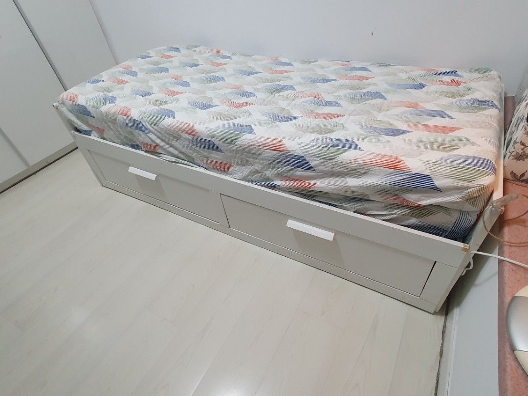 Ikea brimnes daybed w matress, Furniture & Home Living, Furniture, Bed