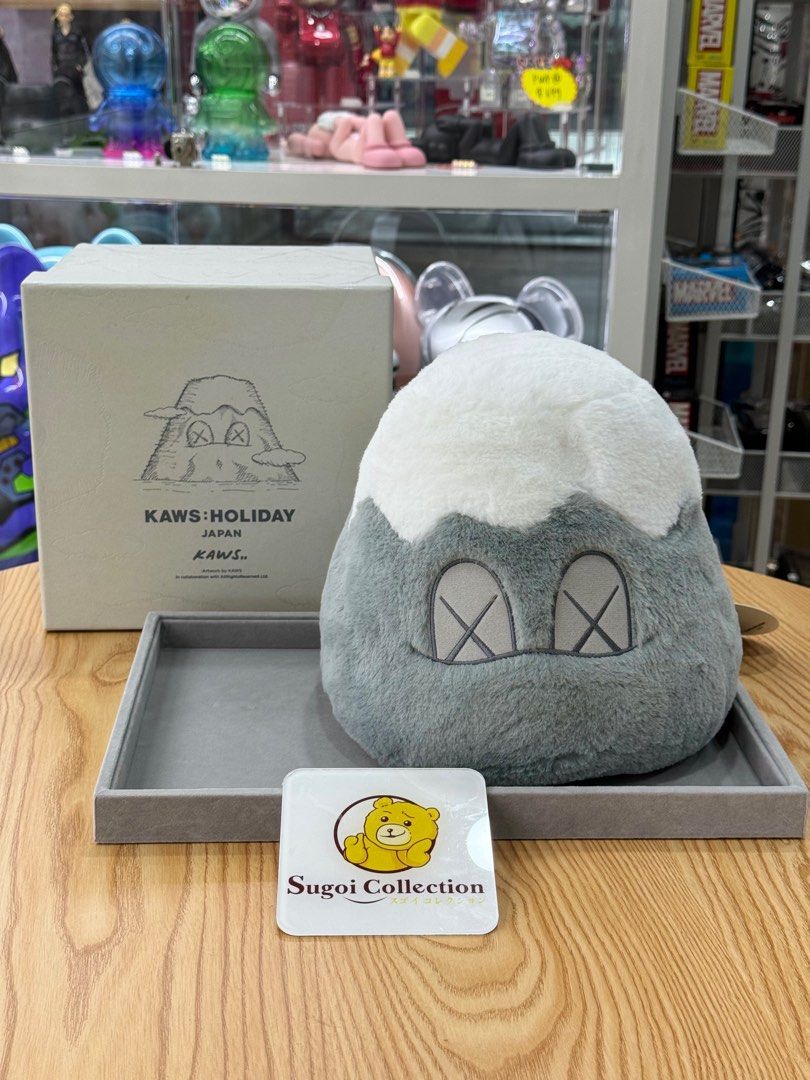 Kaws Holiday Mount Fuji Plush Grey ぬいぐるみ Yahoo!フリマ（旧）-
