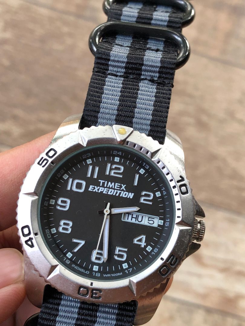 Jam tangan Timex Expedition