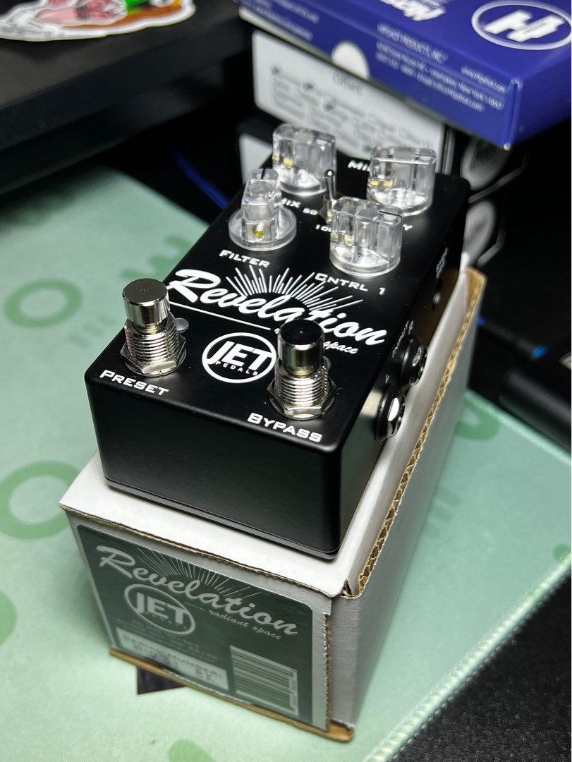 Jet Pedals New Revelation, Hobbies & Toys, Music & Media, Music