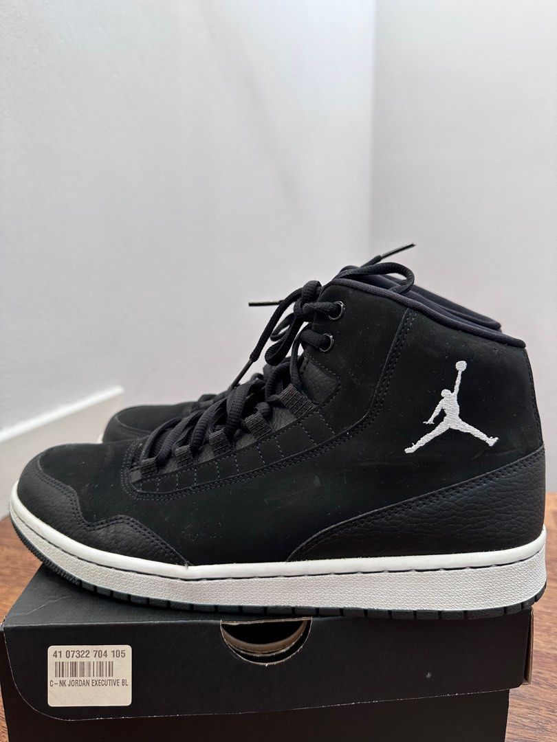 nike jordan executive black