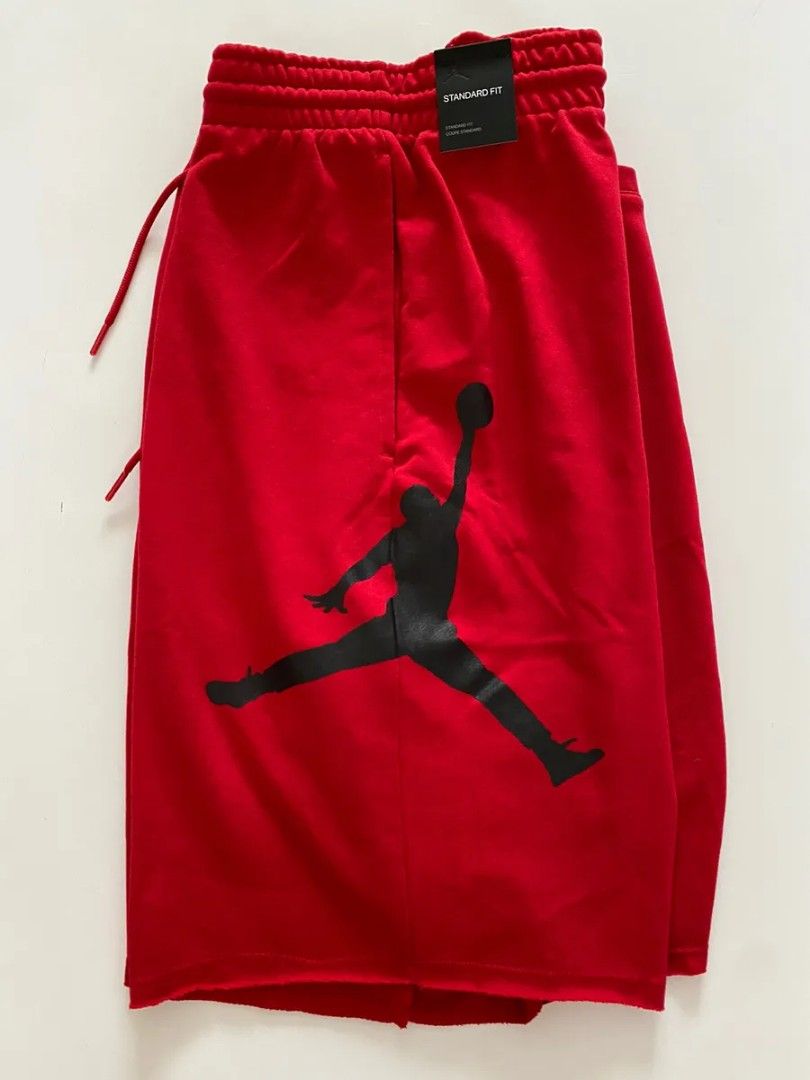 Jump Man big logi (Category: Activewear) located in Caloocan City. Submitted by ymbongmerlyn123-27933 (Listing ID 1264230798, Image 1). Description: jump man big logo size XL dimes 32-36 length 20 original/legit price:1200 location:Cebu City.