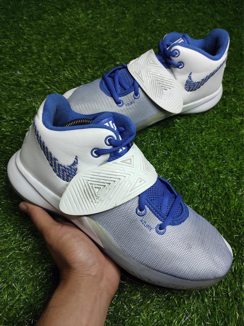 kyrie flytrap 3 royal blue