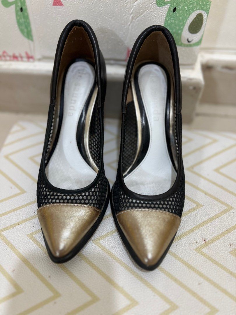 Le cheap saunda shoes