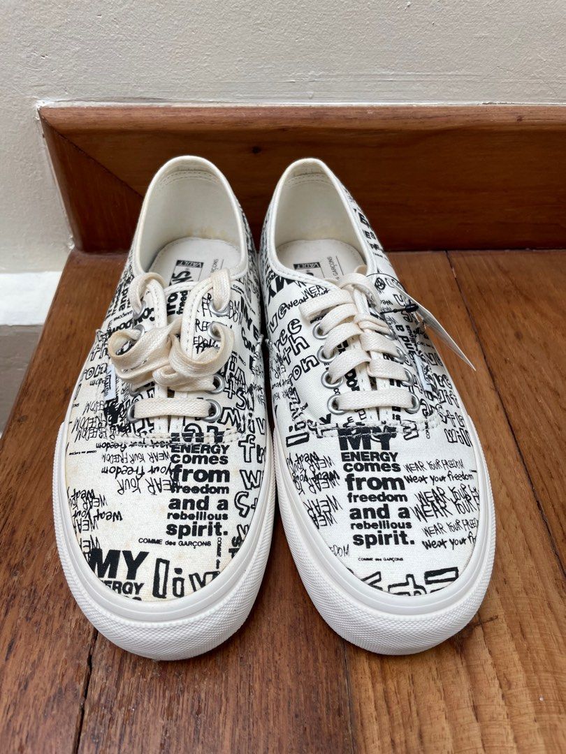 Comme des garcons vans dover street market shop