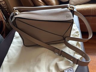 (Category: ) located in . Submitted by jolinechua95 (Listing ID 1264165729, Image 1). Description: .