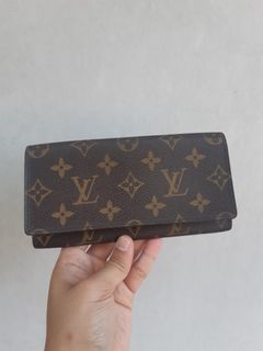 LV authentic overrun double zipper wallet, Women's Fashion, Bags & Wallets,  Wallets & Card holders on Carousell
