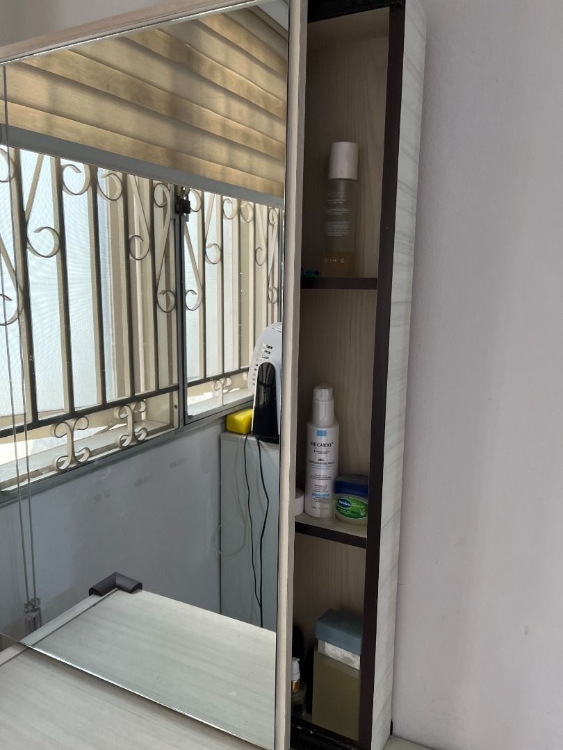 Make up table (Category: Tables & Sets) located in Kuala Lumpur. Submitted by sailormunb48590 (Listing ID 1264153195, Image 2). Description: .