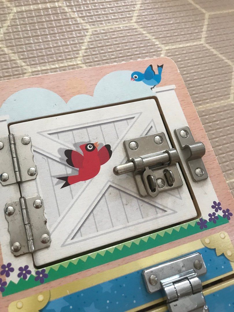 Melissa & Doug Lock & Latch board, Hobbies & Toys, Toys & Games on
