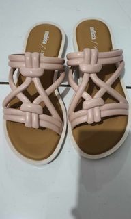 (Category: ) located in . Submitted by yourshoe (Listing ID 1264182051, Image 1). Description: .